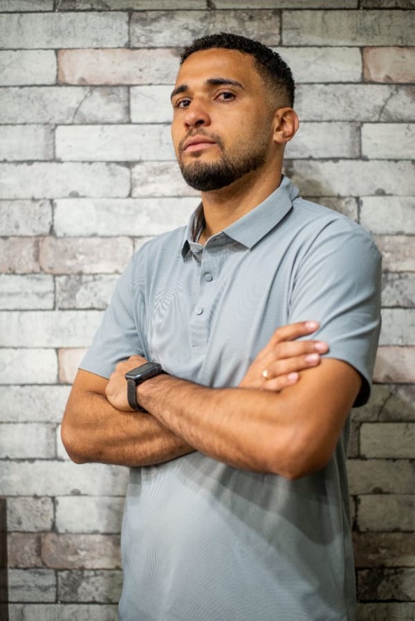 Erick, barbeiro da Barba FC